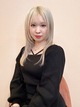 松本理沙【Instagram@risa_mtrs】柔らかい色味スタイリングしやすいカットお家でも簡単に「大人可愛い」を