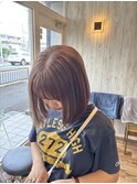 肩上ボブ+ブラウンベージュ