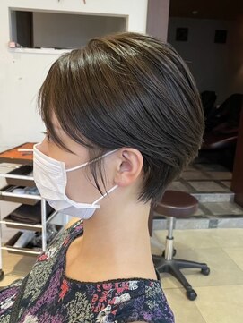 アルバ ヘアリゾート(ALBA) 【門倉美帆】耳掛けショート