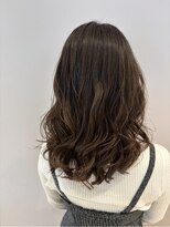 ルカ リノア(Luca lino:a)&nbsp;大人女性のリッジのあるくびれミディアム