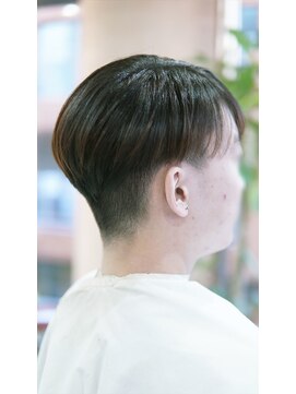 【メンズスタイル】ハンサムショートな刈り上げスタイル