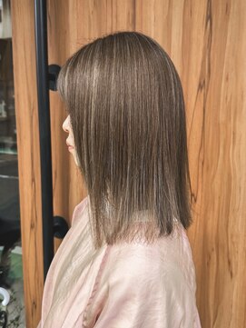 エルナ(ELNA) 脱白髪染め!シャンパンベージュ×ミディアムストレート