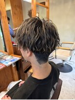 コモレビ(komorebi) 【菅原 淳之介】波巻きツイストスパイラル×メンズハイライト