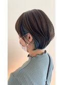 〇ショートボブ×ターコイズブルー
