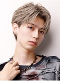 毛流れセンターパートがカッコイイ韓国系フェザーショート