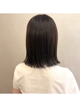 アンドワン 自由が丘(&ONE) 【&ONE 自由が丘】艶ブラウンカラー×切りっぱなしボブ