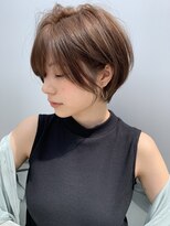 シー バイ ロンド 新宿(Sea by Lond)&nbsp;ピアスと相性抜群☆耳掛け丸みショートボブ