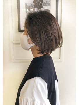 シーバイシー(CxC) オフィスショートボブ/セミウェット