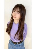 透け感のあるシースルーバングロングスタイル