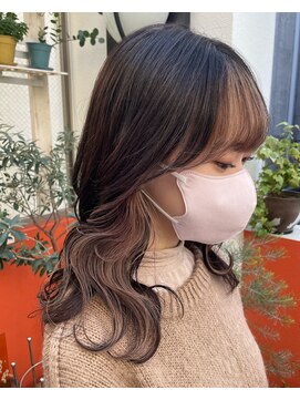 モモ(momo) 韓国風インナーカラー/イヤリングカラー×前髪インナーカラー