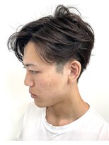 ステア ケース(stair case)&nbsp;大人メンズ/ナチュラルパーマ/ツーブロック/センターパート/