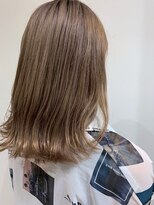 ロウ 吉祥寺(ROW)&nbsp;◎20代30代40代◇外ハネミディアムミルクティアッシュ♪