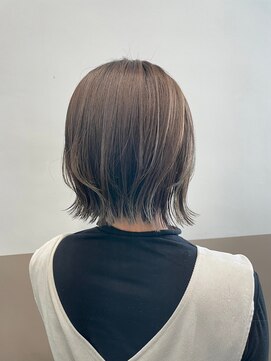 アーツリタ 町田(arts lita) 【artslita町田】切りっぱなしボブ/ハイライト残ってる/アッシュ