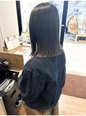 透明感カラー　×　切りっぱなしボブ