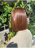 明るめブラウン切りっぱなしボブ×縮毛矯正で艶と潤いアップ