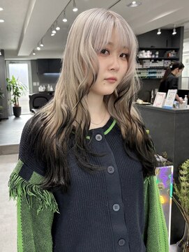 いろあそび 町田 ホワイトベージュ×ブラック