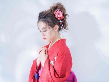マーブルトウキョウネオリーブ(marbles tokyo neolive)の写真/[袴着付け+ヘアセット￥14300]人気サロンならではの可愛いヘアアレンジで誰よりも可愛く☆三軒茶屋駅徒歩2分