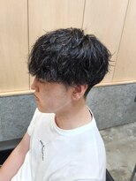 ニアウ 伊勢崎連取店(Niau)&nbsp;MEN’S HAIR/サーフカール/刈り上げセンターパート/ツイスト