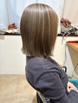 エル(elu)&nbsp;透明感！ハイライトグレージュカラー