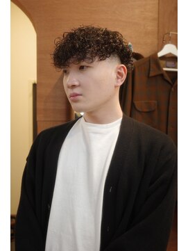 エディ(Edy) メンズスペインカールマッシュ刈り上げケアパーマ眉毛カット岡山