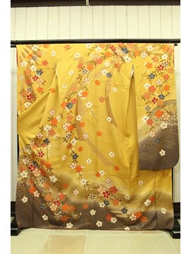 ルナクレセント (Luna crescent) 振袖B-20 ￥14500～(着付料込み)　＊　成人式プラン　￥20000～