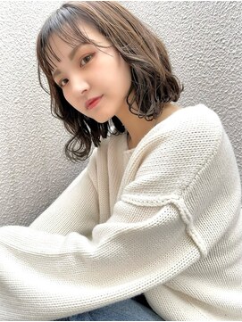 エストアール フクオカ 福岡博多店(est-r. Fukuoka) 大人可愛い抜け感グレージュ