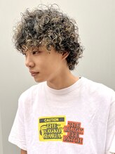 《プードルパーマ×ハイライト》ファッション性の高いメンズパーマが人気◎ (プードルパーマ/国分寺)