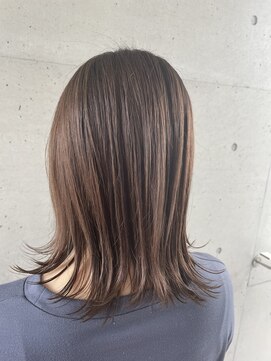 アチーブリス(achieve Liss) 外ハネミディアム♪大人可愛いマロングレージュカラー