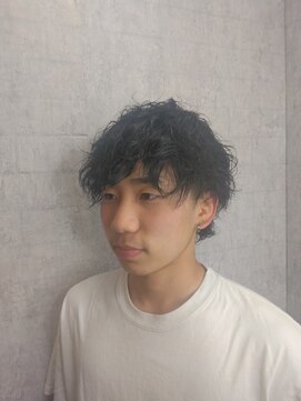 ラックスビーギャラリー なんば駅前店(LUXBE GALLERY) メンズ/眉毛/パーマ/ブリーチ/メンズカット/ツイストスパイラル