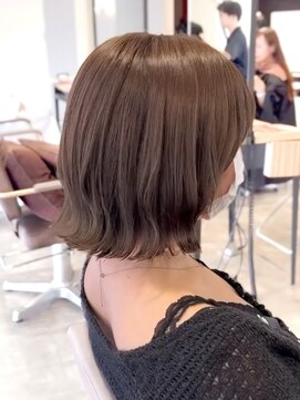 ノア(NOA) 【NOA】20代30代40代メルティーカラー似合わせミディー