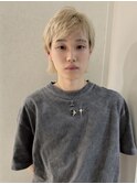 ブロンドヘア　ニュアンスカラー　ベージュ　MOMO