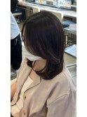レイヤーカット × 暗めカラー
