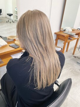 ウィットサークル(wit circle) ベージュ/ミルクティーベージュ/レイヤーカット