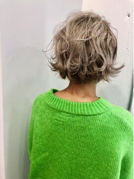 へアメイクワンプラス 四日市(HAIR MAKE ONEplus) ブロンド