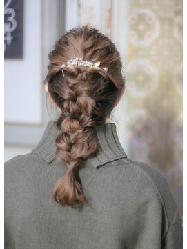 ホワイトルーム(White Room) フェミニンダウンスタイル