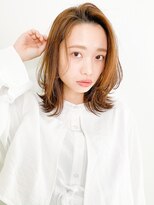 ネイヴィル オモテサンドウ(navile omotesando)&nbsp;アッシュブラウン×ナチュラル外ハネミディ