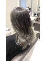 10711 となりの美容室&nbsp;【バレイヤージュ】ダークグレー