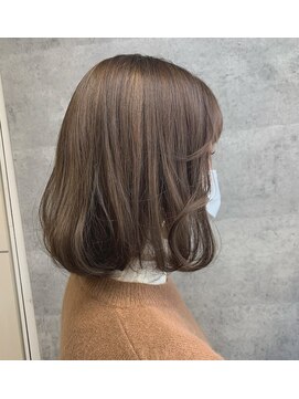 キャラ シャローネ 池袋(Chara Chalone) ブロンドミディアムロブ【池袋/池袋駅/池袋東口】