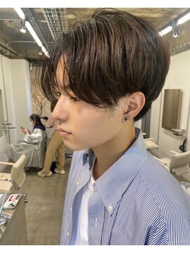 シアー(siar) 前下がりヘアー センター分け