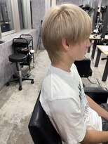 ゴールド 京都(GOALD) ウルフ　マッシュウルフ ハイトーン ブリーチ ミルクティー