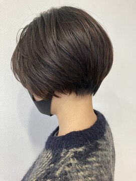 ヘッズ 本八幡店(HEADS) 大人ショート 外ハネボブ セクションカラー ペールベージュ