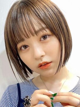 アイトーキョーエス 渋谷(AI TOKYO S) 斜めバング/シルキーベージュ/ブラントカット[渋谷駅]