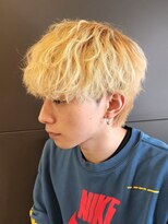 ニアウ 伊勢崎連取店(Niau)&nbsp;マッシュウルフブリーチハイトーン波巻きスパイラルパーマ