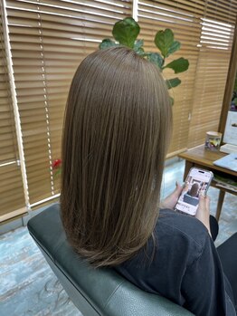 ハイサイ(Hi-Sai)の写真/【髪質改善カラー】お手頃価格でも技術は一流！カット+カラーのお得なクーポンで、いつでもキレイが叶う♪