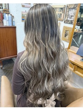 バイブアンドアネックス(VIBE & ANNEX) 《momoka》バレイヤージュ