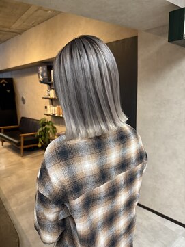 サニー 渋谷(SUNNY) n.バレイヤージュ、ハイライト、レイヤーロング、グレーベージュ