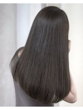 アリー 原宿 表参道(ALLY) ALLY宍戸【究極のツヤ感】触れるたび感動するシルキーストレート