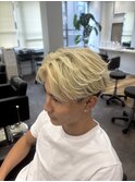 ハイトーンフェザーショート