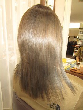 コアフィールフィス(COIFFURE fils) 【見附・今町】髪質改善　M3D　ブリーチ　ダブルカラーミルキー