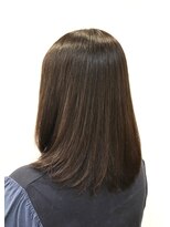 アルバヘアー(alba hair +)&nbsp;ストレートタッチの艶感スタイル